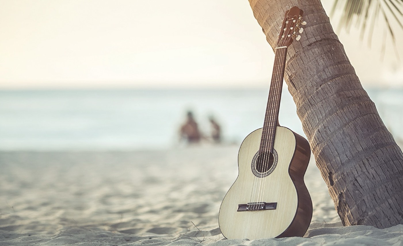 Gitara i muszla kavy na Fidżi